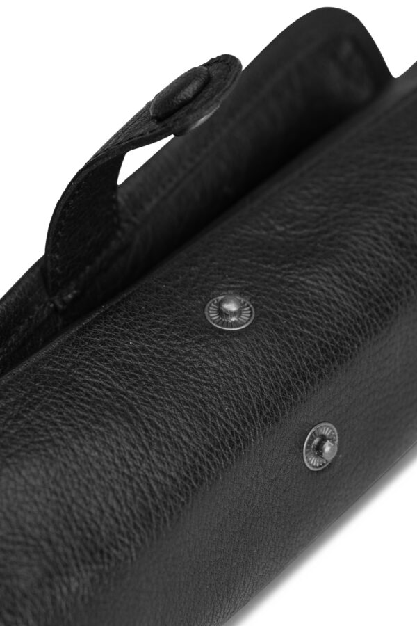 Bea_Black_Detail C Bea