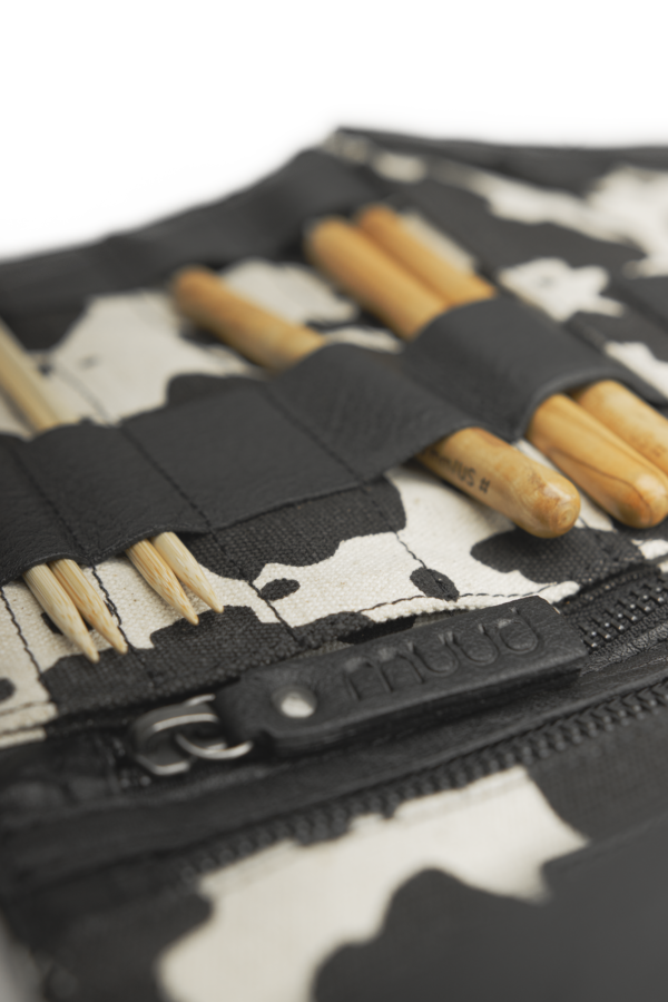 Canvas Billie_Cow Print_Detail B Billie Organizer